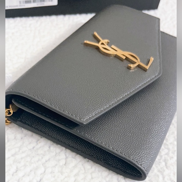 Saint Laurent Uptown Chain Wallet in Grain De Poudre Embossed Leather - Picture 13 of 16